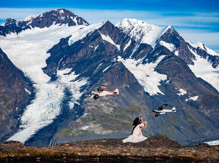 A couple of happy newlyweds in the mountains. (Photo by Chugach Peaks Photography)